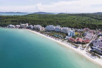 Top 10 Beautiful Beaches in Vietnam